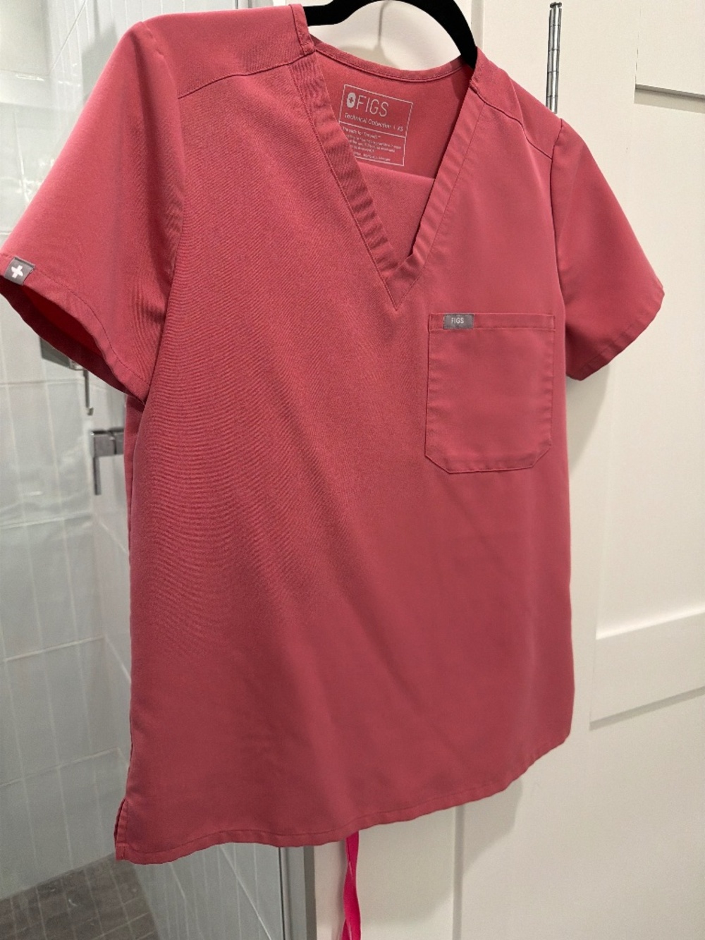 Pink/mauve figs scrub set XS